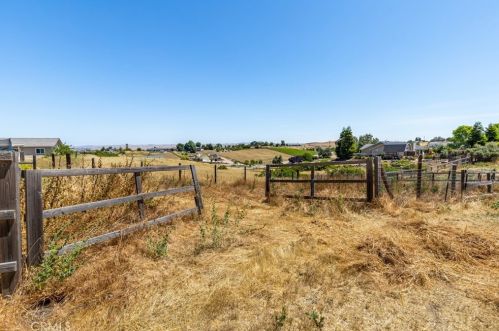 8255 Settlers Pl, Lake Nacimiento CA  93446-8364 exterior