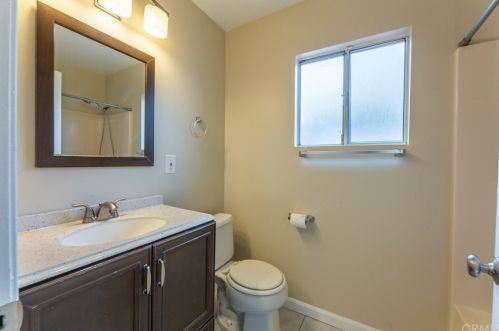 610 Almond Ave, Long Beach CA  90802-1746 exterior