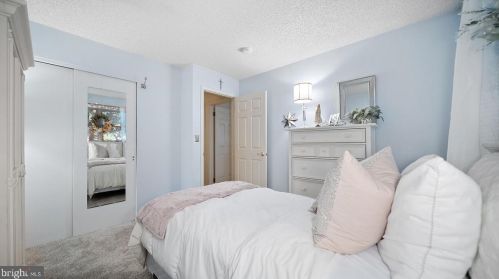 26 Pintinalli Dr, Trenton NJ  08619-1538 exterior