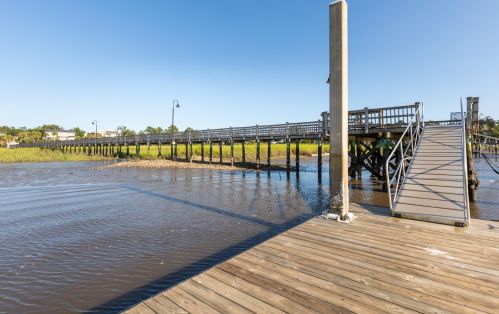 2290 Sandy Point Ln, Mount Pleasant SC  29466-8933 exterior