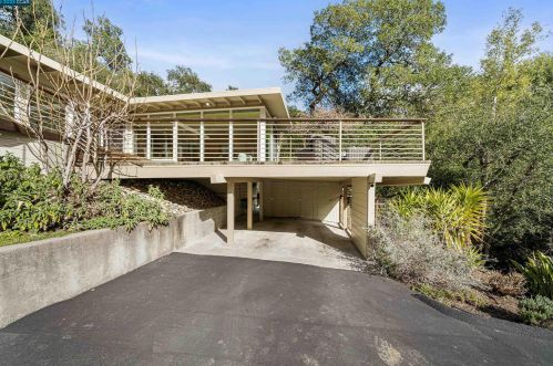 49 Las Cascadas Rd, Orinda, CA 94563-2408