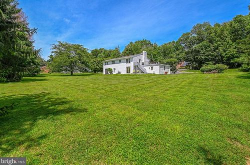 328 River Bend Rd, Great Falls VA  22066-4140 exterior