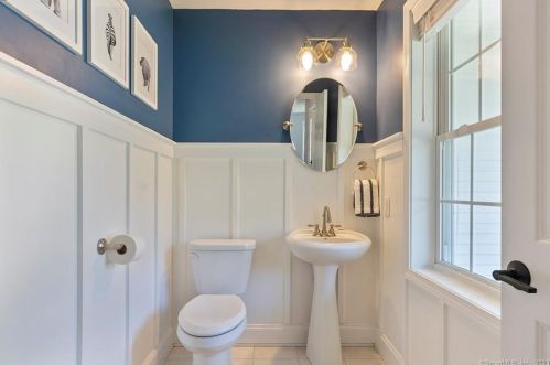 275 Wooster St, New Britain CT 06052-1030 exterior