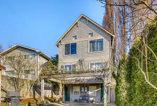 2850 Genesee St, Seattle, WA 98108-1625