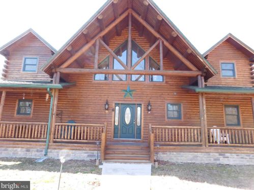 60 Labrador Way, Maysville, WV 26833-7548