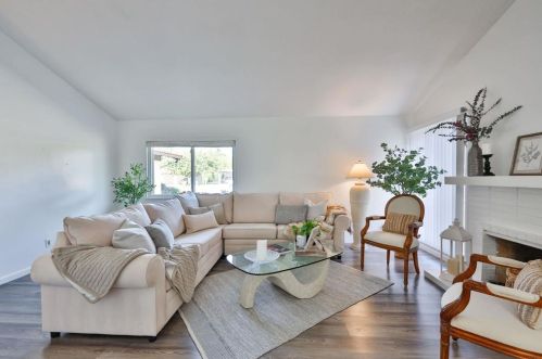 16670 Bernardo Oaks Dr, San Diego CA  92128-2837 exterior