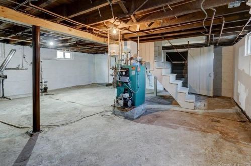 191 Lee St, Middletown CT  06457-5601 exterior