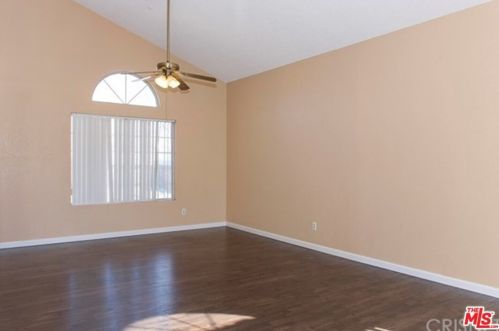 1125 Kildare St, Lancaster, CA 93535-2797