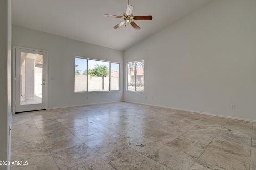 4632 Crocus Dr, Phoenix AZ 85032-5747 exterior