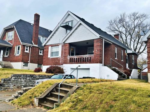 3934 Clerose Cir, Cincinnati, OH 45205-2105