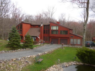 1207 Sky View Dr, Scotrun, PA 18355-7806