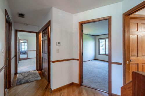 1224 Countryside Dr, Washington Ch OH  43160-1804 exterior