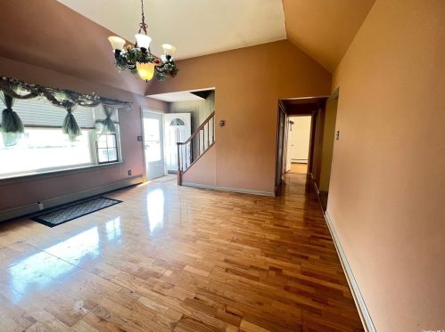 4016 Jean Ave, Bethpage NY  11714-4521 exterior