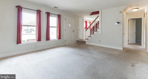 6 Park Dr, Norristown, PA 19403-2944