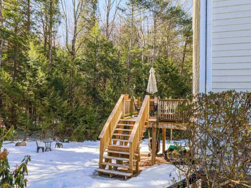 38 Allen St, Sandown NH  03873-2046 exterior