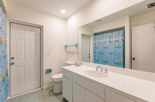 3749 6th Ave, Cape Coral FL  33904-5204 exterior