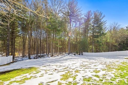 8 Winter Village Rd, Granby CT  06035-1130 exterior