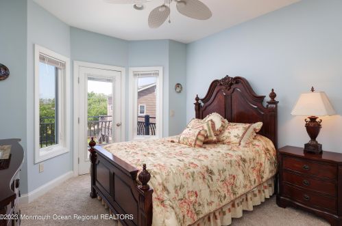 8 Benton Ave, Leonardo NJ  07737-1403 exterior