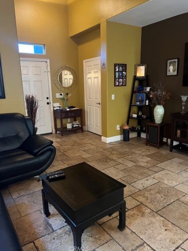 9076 Sylmar Ave, Van Nuys CA  91402-1912 exterior