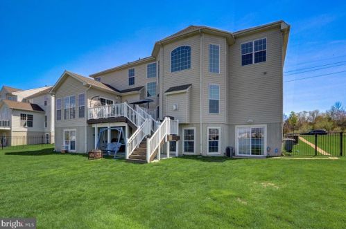 33 Mullen Dr, Erial NJ  08081-1300 exterior