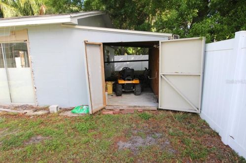 707 Shore Dr, Oldsmar FL  34677-4305 exterior