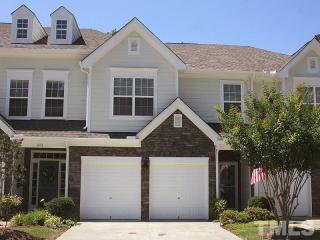 804 Bartlett Cir, Hillsborough, NC 27278-6773