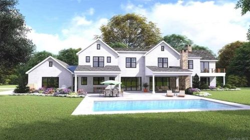 465 Middle Line Hwy, Pine Neck, NY 11963-2125