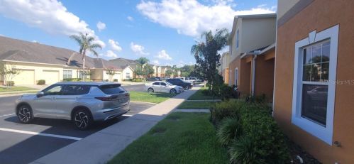 4011 Winding Vine Dr, Lakeland, FL 33812-2201