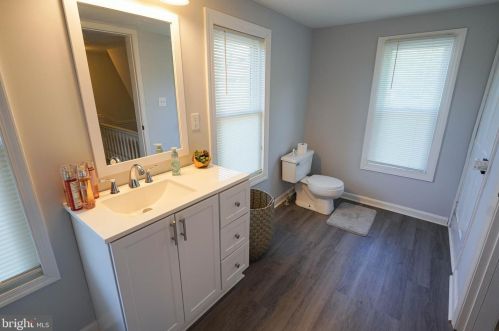 411 6th St, Laurel DE  19956-1363 exterior