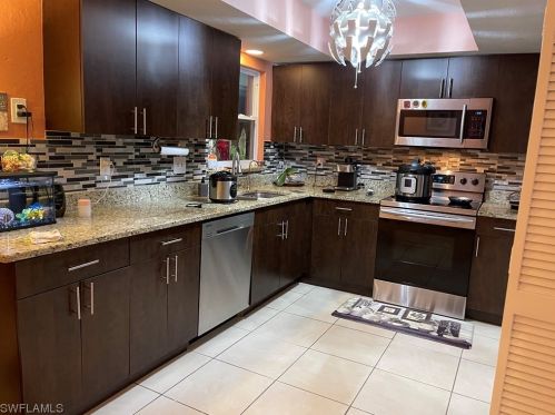 235 Eaglesmere Dr, Lehigh Acres FL  33936-7541 exterior