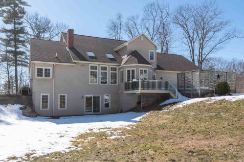 5 Appleton Ln, Hampstead, NH 03841-2026