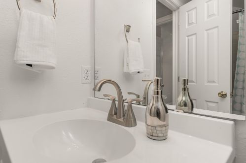 58 3 St, Shalimar FL  32579-1747 exterior