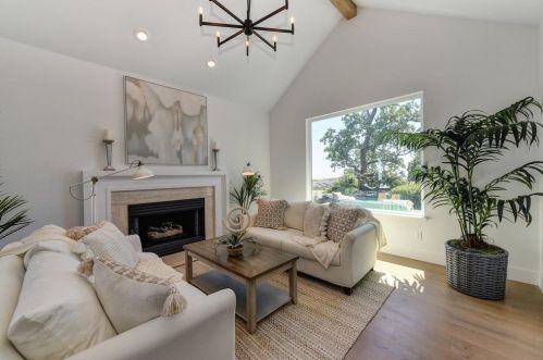 1535 Barcelona Dr, Folsom CA  95762-7212 exterior