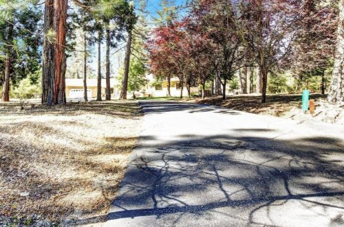 13267 Squirrel Creek Rd, Grass Valley CA 95945-4551 exterior