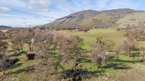 30520 George Smith Rd, Orange Cove CA  93675-9635 exterior