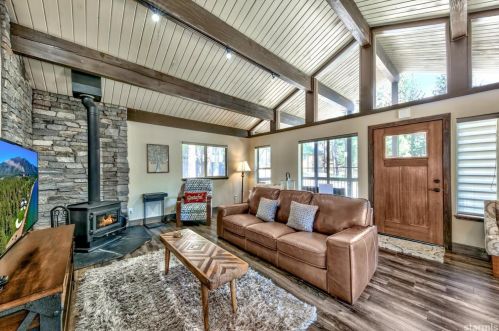 1805 Elks Club Dr, South Lake Tahoe, CA 96150-4977
