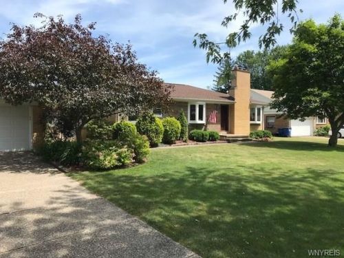 142 Oakwood Dr, Buffalo, NY 14221-7016