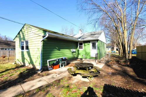 911 Broadway St, Mishawaka IN  46545-5933 exterior