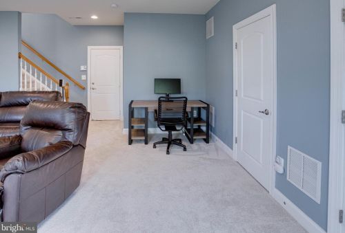 16002 Pitner St, Haymarket VA  20169-4956 exterior