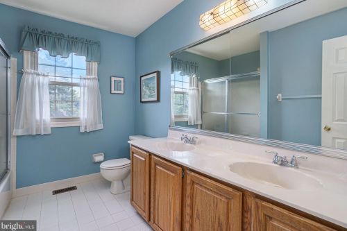 13 Beth Dr, Prospectville PA 19002-1930 exterior