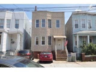1656 Holland Ave, Bronx, NY 10462-3929