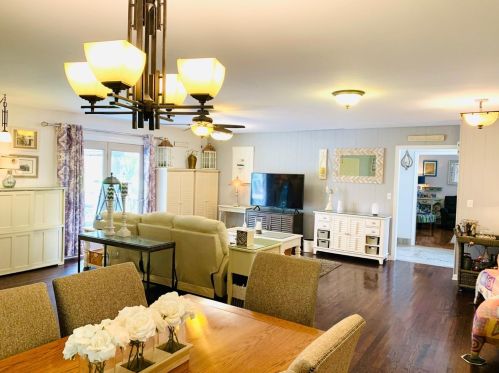 221 150, Valpo IN  46383-9559 exterior