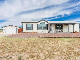24220 St Louis St, Paulden, AZ 86334-3333