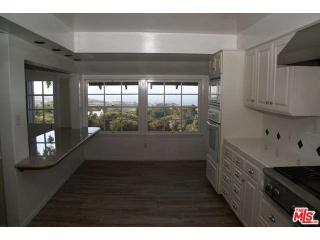 29842 Cuthbert Rd, Malibu CA  90265-3710 exterior