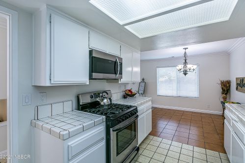 1278 Estes Dr, Santa Maria CA 93454-5981 exterior