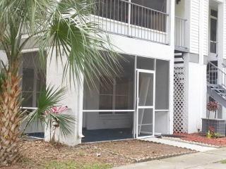 2104 Northlake Dr, Sanford FL  32773-6711 exterior