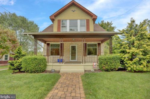 1347 Fritztown Rd, Swartzville, PA 17569-9111