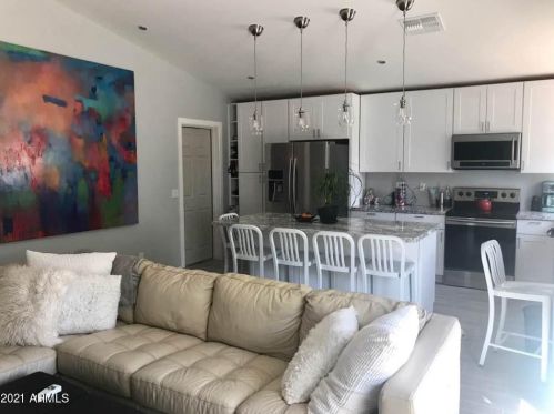 22039 35th Dr, Glendale, AZ 85310-5017