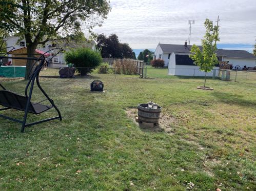 1381 Plantation Dr, Marion OH 43302-7027 exterior