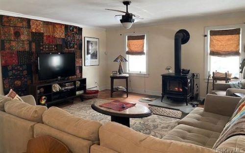 70 Spring Glen Rd, Mountaindale NY  12763-5426 exterior